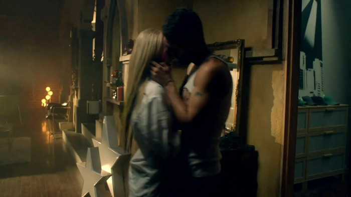 Avril Lavigne - What The Hell_youtube_original 0590 - Avril - Lavigne - What - The - Hell - oo2