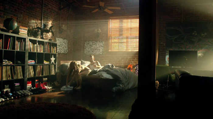 Avril Lavigne - What The Hell_youtube_original 0386