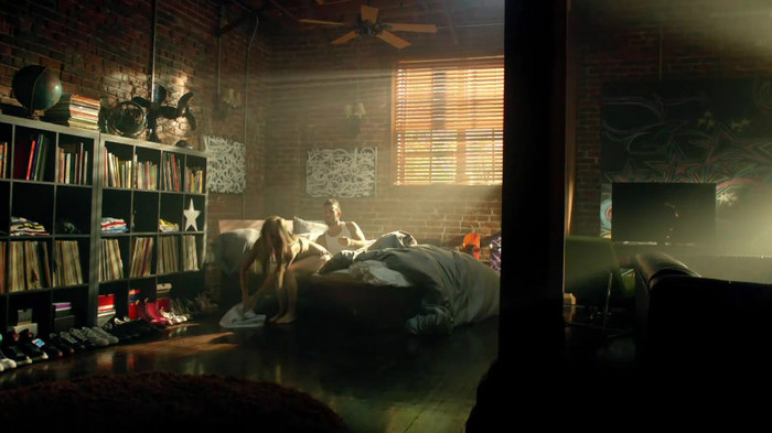 Avril Lavigne - What The Hell_youtube_original 0389