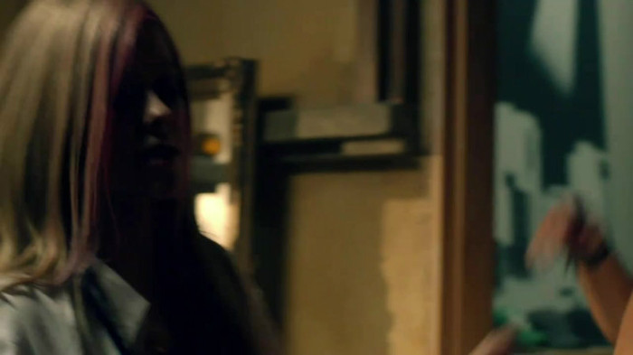 Avril Lavigne - What The Hell_youtube_original 0597