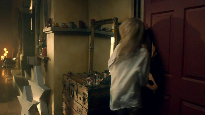 Avril Lavigne - What The Hell_youtube_original 0623