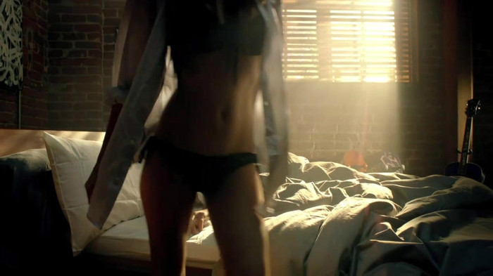 Avril Lavigne - What The Hell_youtube_original 0448