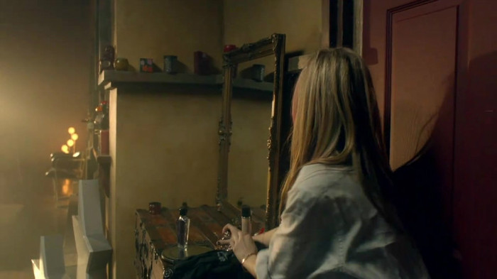 Avril Lavigne - What The Hell_youtube_original 0660