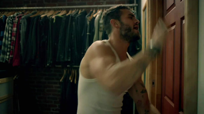 Avril Lavigne - What The Hell_youtube_original 0661