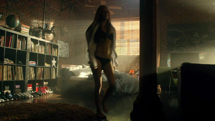 Avril Lavigne - What The Hell_youtube_original 0469