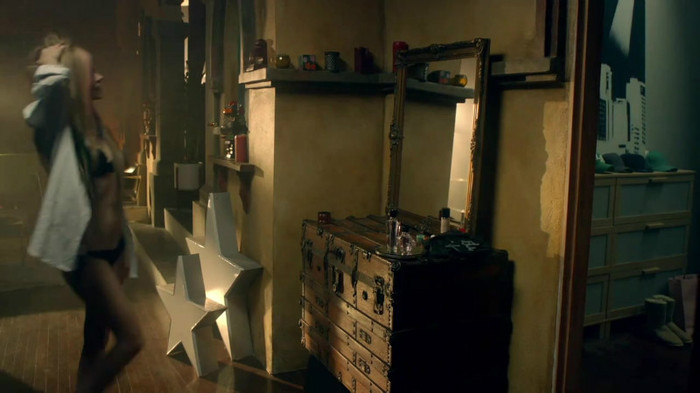 Avril Lavigne - What The Hell_youtube_original 0484