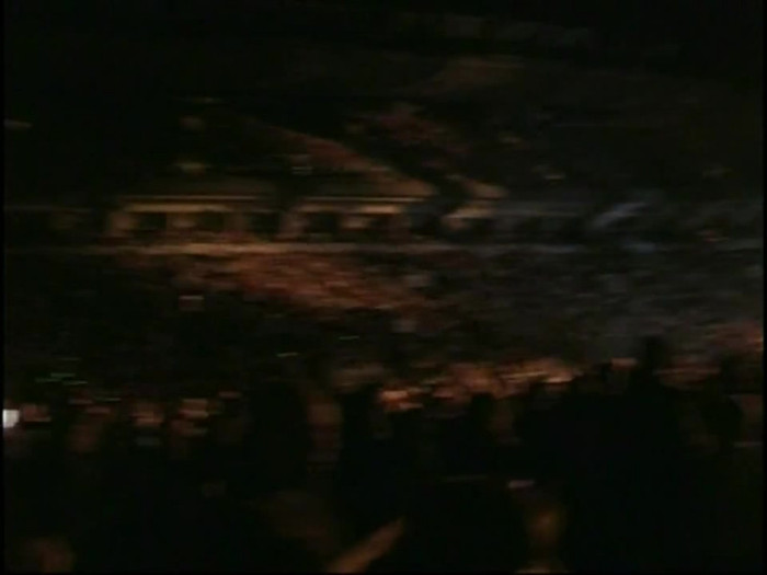 Bonez Tour Documentary [HD] Part2 - Avril Lavigne 0014