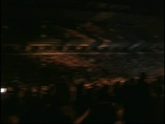 Bonez Tour Documentary [HD] Part2 - Avril Lavigne 0015