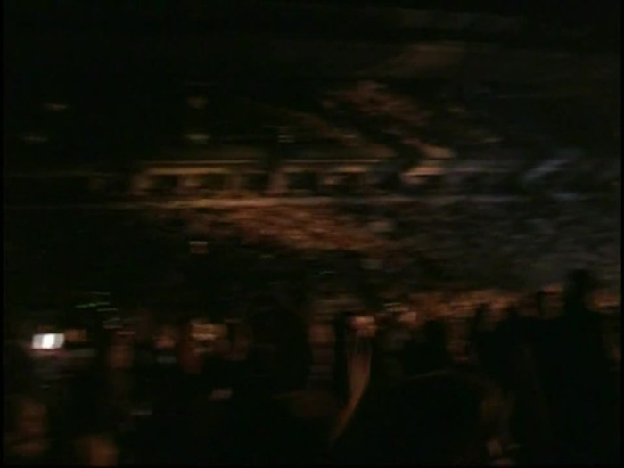 Bonez Tour Documentary [HD] Part2 - Avril Lavigne 0018