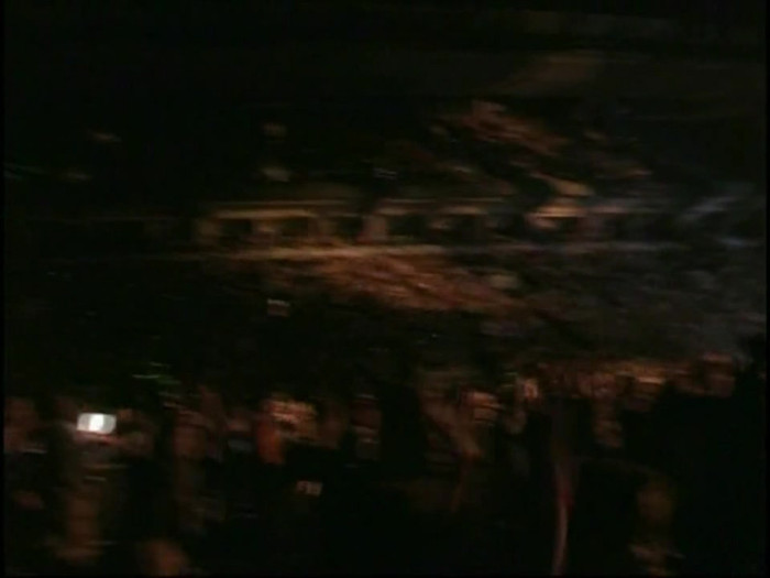 Bonez Tour Documentary [HD] Part2 - Avril Lavigne 0021