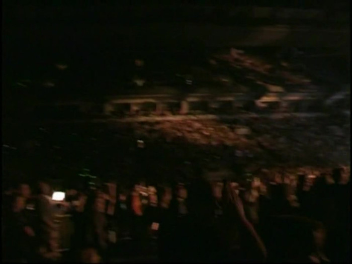 Bonez Tour Documentary [HD] Part2 - Avril Lavigne 0023