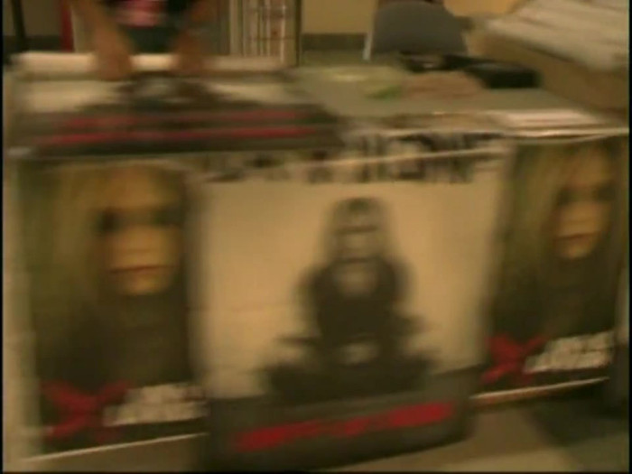 Bonez Tour Documentary [HD] Part2 - Avril Lavigne 0504 - Avril - Lavigne - 2008 - Bonez - Tour - Documentary - oo2