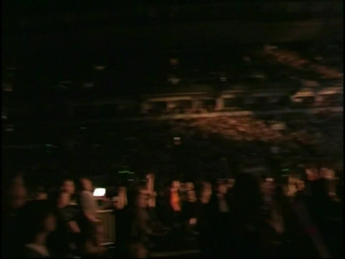 Bonez Tour Documentary [HD] Part2 - Avril Lavigne 0029