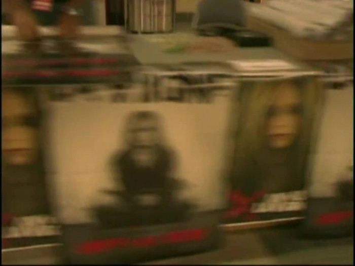 Bonez Tour Documentary [HD] Part2 - Avril Lavigne 0506 - Avril - Lavigne - 2008 - Bonez - Tour - Documentary - oo2