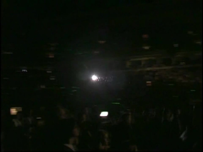 Bonez Tour Documentary [HD] Part2 - Avril Lavigne 0040