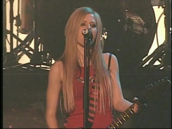 Bonez Tour Documentary [HD] Part2 - Avril Lavigne 1012