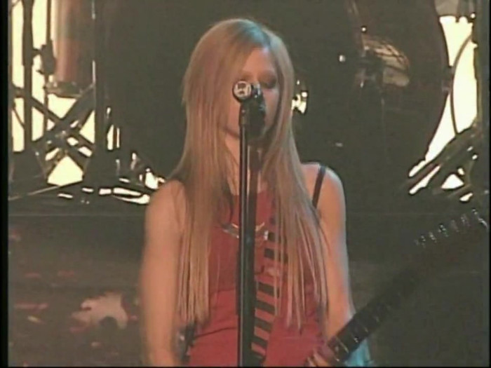Bonez Tour Documentary [HD] Part2 - Avril Lavigne 1016 - Avril - Lavigne - 2008 - Bonez - Tour - Documentary - oo3