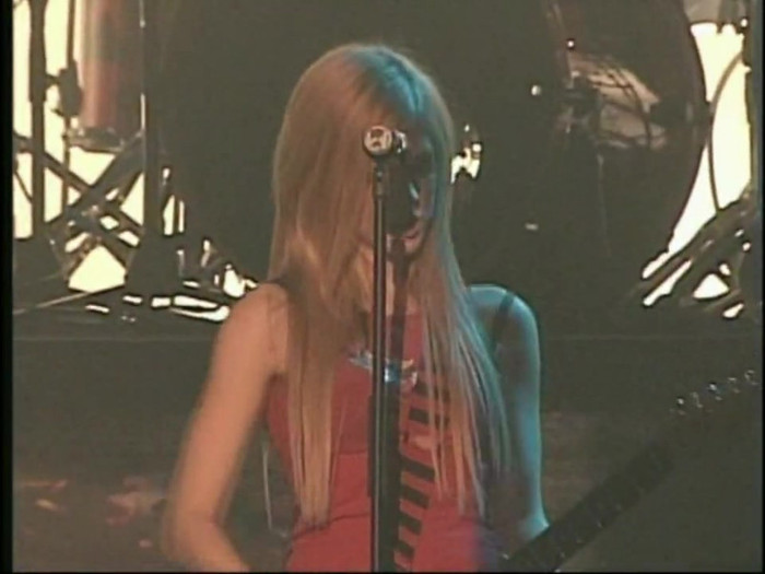 Bonez Tour Documentary [HD] Part2 - Avril Lavigne 1020