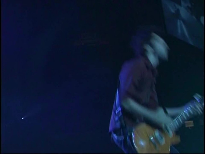 Bonez Tour Documentary [HD] Part2 - Avril Lavigne 1021