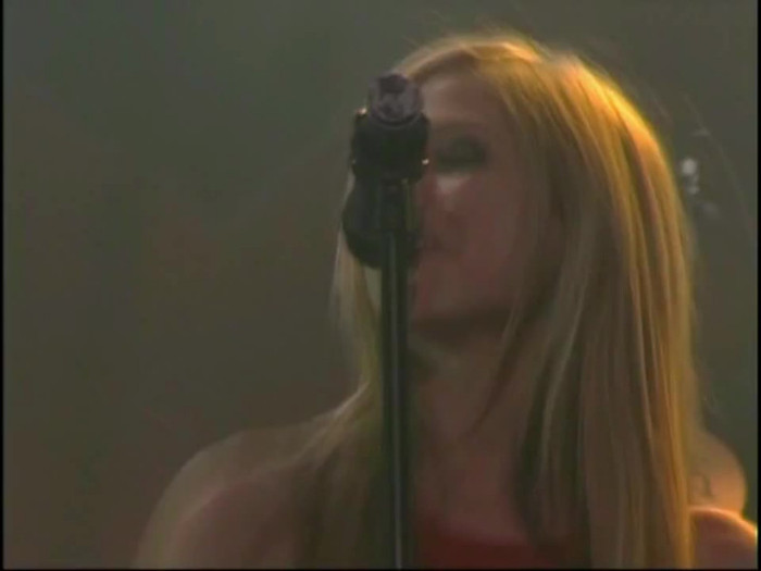 Bonez Tour Documentary [HD] Part2 - Avril Lavigne 2019 - Avril - Lavigne - 2008 - Bonez - Tour - Documentary - oo5