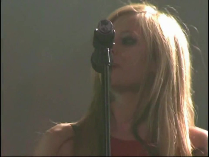 Bonez Tour Documentary [HD] Part2 - Avril Lavigne 2023 - Avril - Lavigne - 2008 - Bonez - Tour - Documentary - oo5