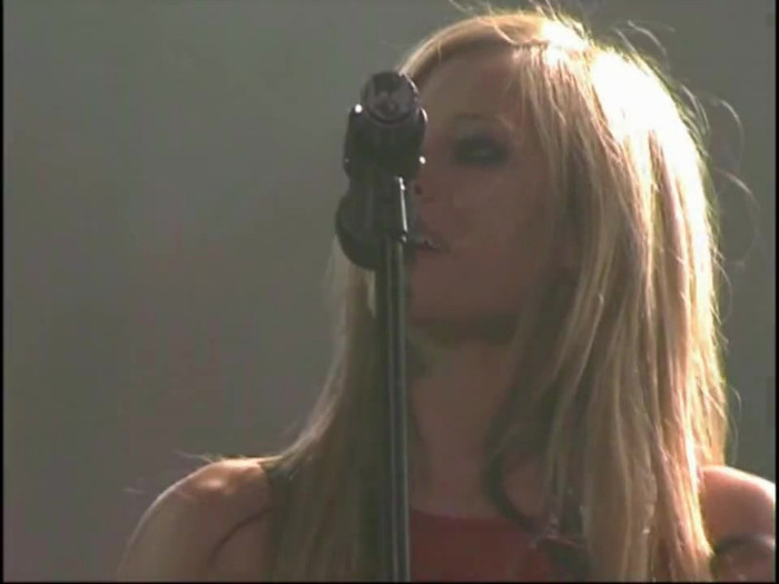 Bonez Tour Documentary [HD] Part2 - Avril Lavigne 2024 - Avril - Lavigne - 2008 - Bonez - Tour - Documentary - oo5