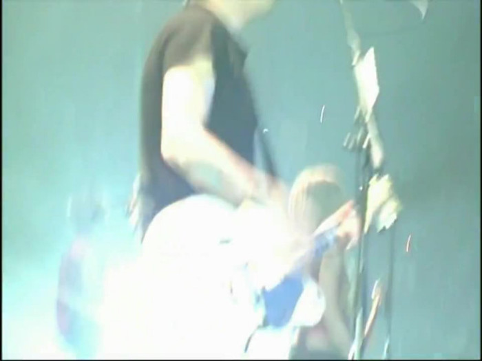 Bonez Tour Documentary [HD] Part2 - Avril Lavigne 1043