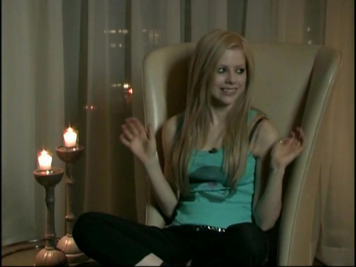 Bonez Tour Documentary [HD] Part2 - Avril Lavigne 0083