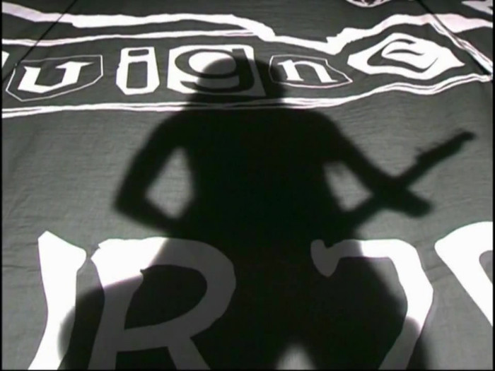 Bonez Tour Documentary [HD] Part2 - Avril Lavigne 0569