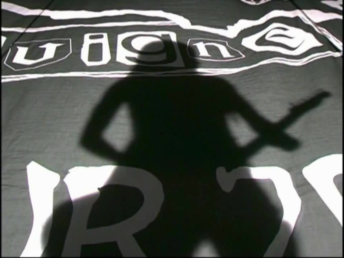 Bonez Tour Documentary [HD] Part2 - Avril Lavigne 0570