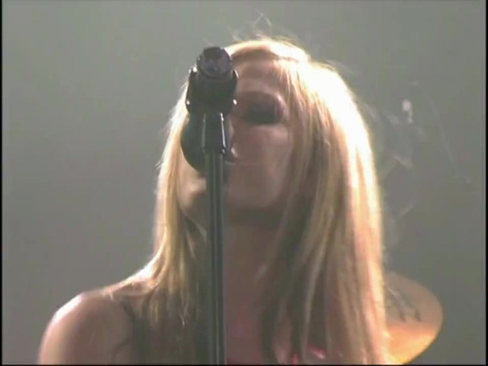 Bonez Tour Documentary [HD] Part2 - Avril Lavigne 2035