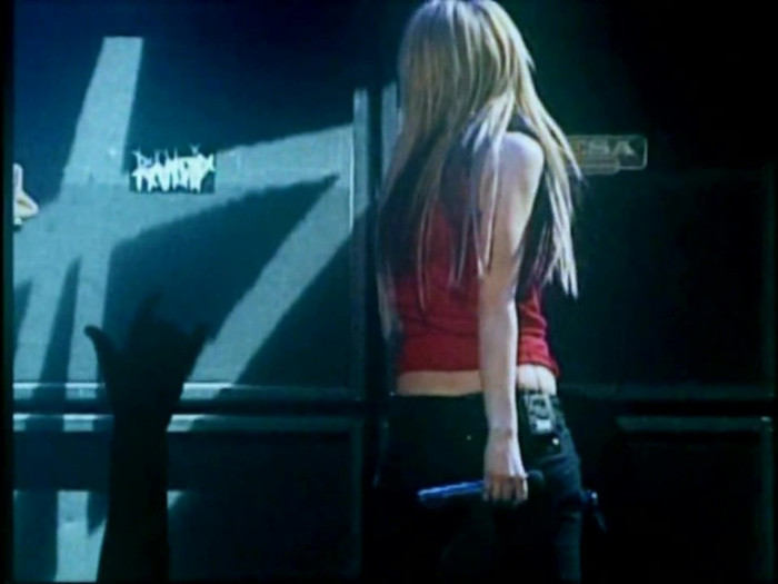 Bonez Tour Documentary [HD] Part2 - Avril Lavigne 2524