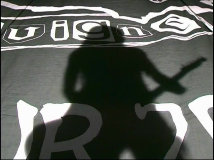 Bonez Tour Documentary [HD] Part2 - Avril Lavigne 0573