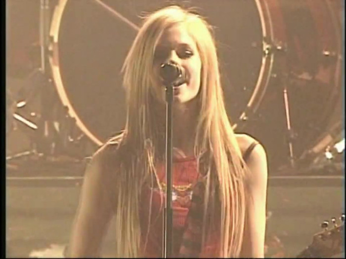 Bonez Tour Documentary [HD] Part2 - Avril Lavigne 1055