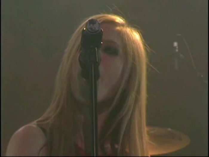 Bonez Tour Documentary [HD] Part2 - Avril Lavigne 2041