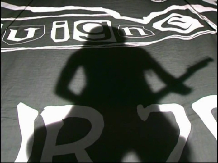 Bonez Tour Documentary [HD] Part2 - Avril Lavigne 0577