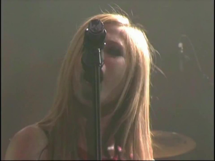 Bonez Tour Documentary [HD] Part2 - Avril Lavigne 2042