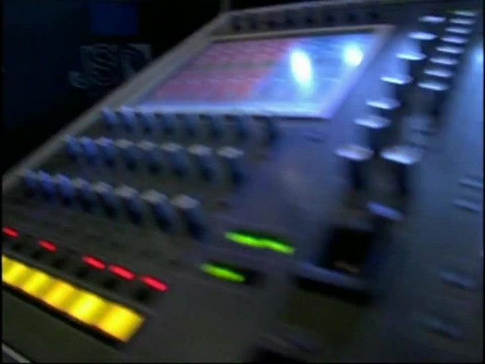 Bonez Tour Documentary [HD] Part2 - Avril Lavigne 0581