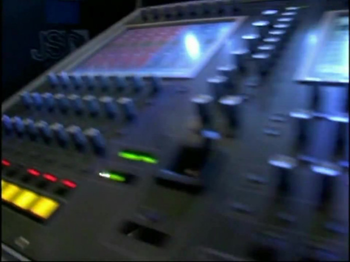 Bonez Tour Documentary [HD] Part2 - Avril Lavigne 0582