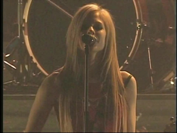 Bonez Tour Documentary [HD] Part2 - Avril Lavigne 1063