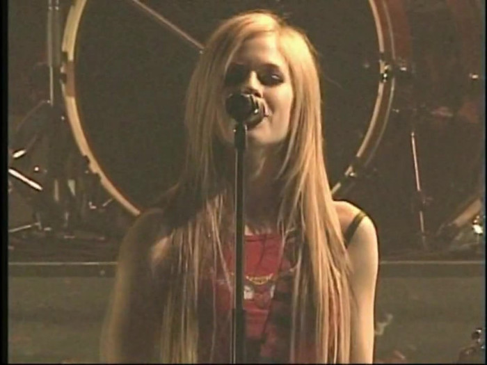 Bonez Tour Documentary [HD] Part2 - Avril Lavigne 1066