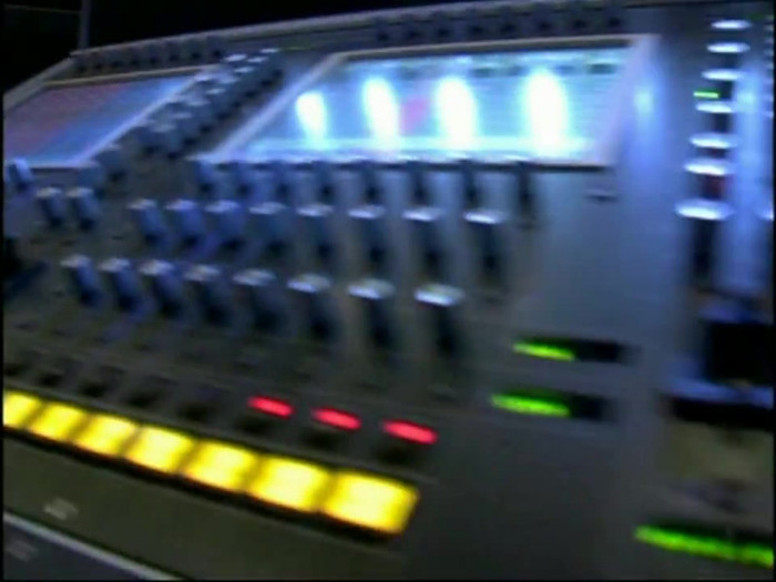 Bonez Tour Documentary [HD] Part2 - Avril Lavigne 0586 - Avril - Lavigne - 2008 - Bonez - Tour - Documentary - oo2