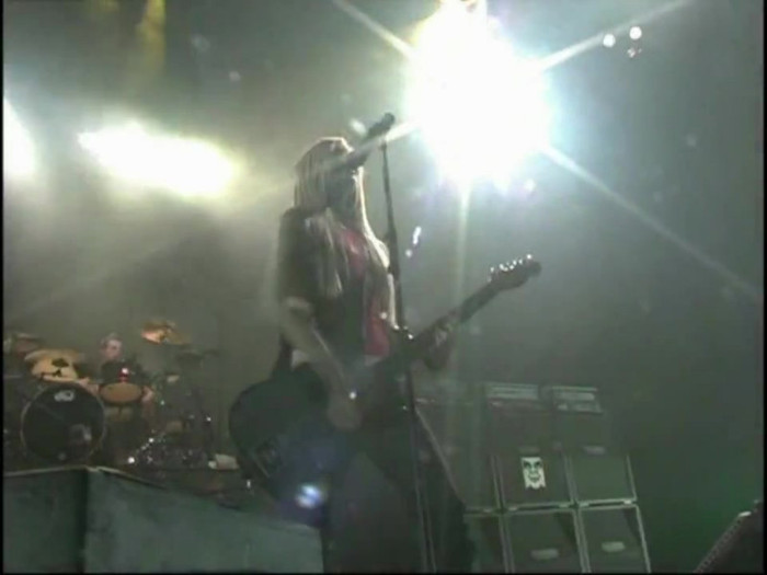 Bonez Tour Documentary [HD] Part2 - Avril Lavigne 1069