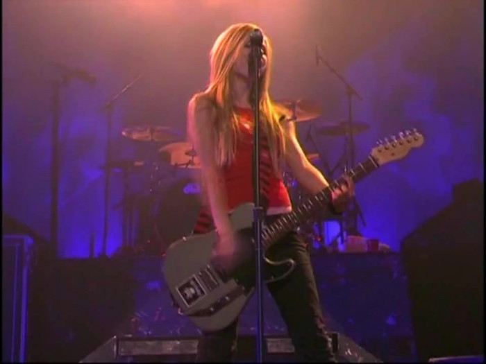Bonez Tour Documentary [HD] Part2 - Avril Lavigne 1569
