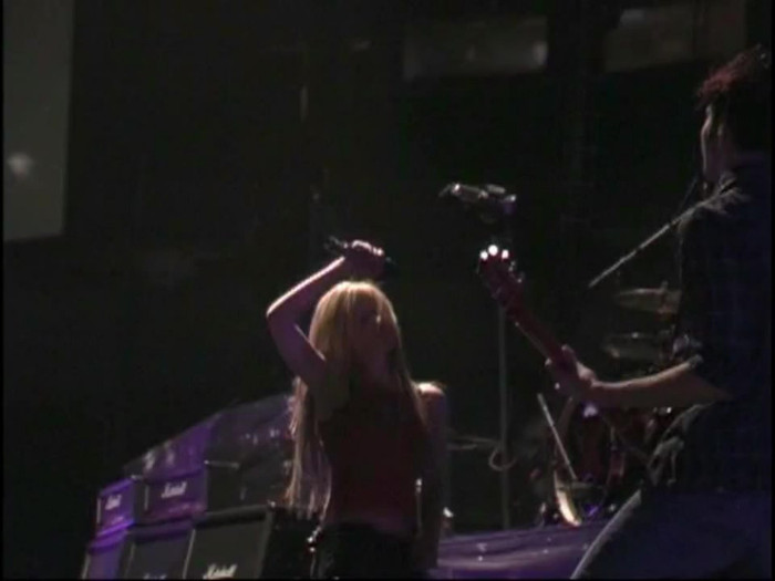 Bonez Tour Documentary [HD] Part2 - Avril Lavigne 1083