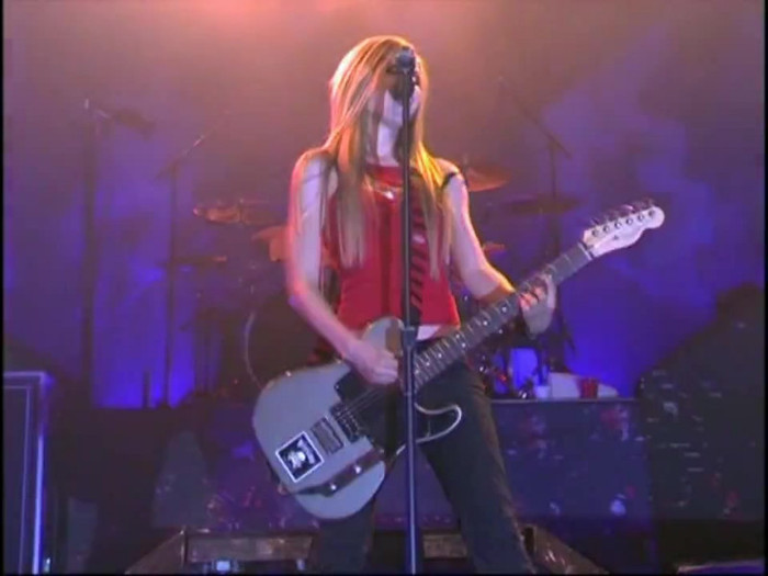 Bonez Tour Documentary [HD] Part2 - Avril Lavigne 1571