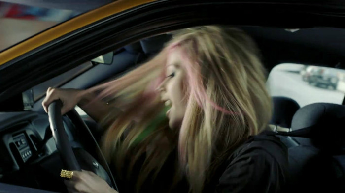 Avril Lavigne - What The Hell_youtube_original 0752