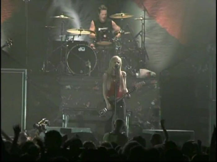 Bonez Tour Documentary [HD] Part2 - Avril Lavigne 2084