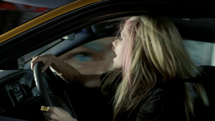 Avril Lavigne - What The Hell_youtube_original 0755