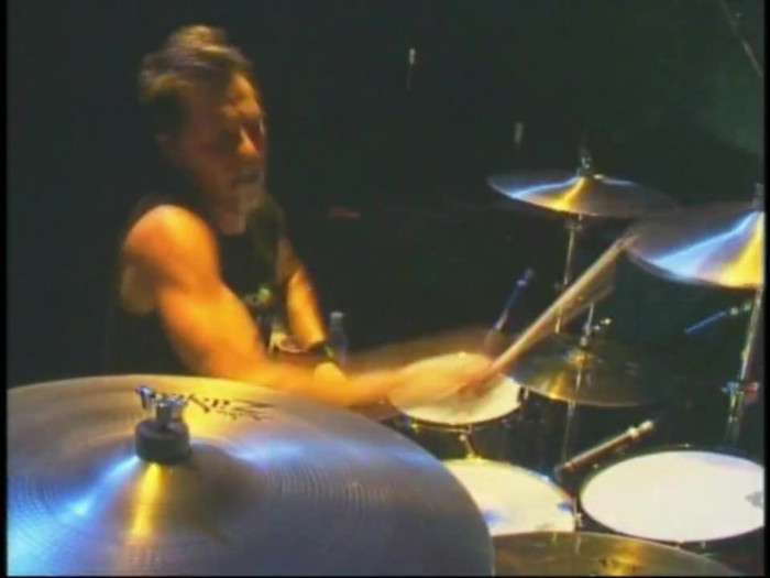 Bonez Tour Documentary [HD] Part2 - Avril Lavigne 1098 - Avril - Lavigne - 2008 - Bonez - Tour - Documentary - oo3